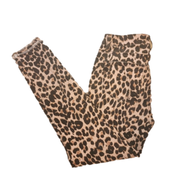 Paige cheetah skinny jeans with freyed ends. - Picture 1 of 4